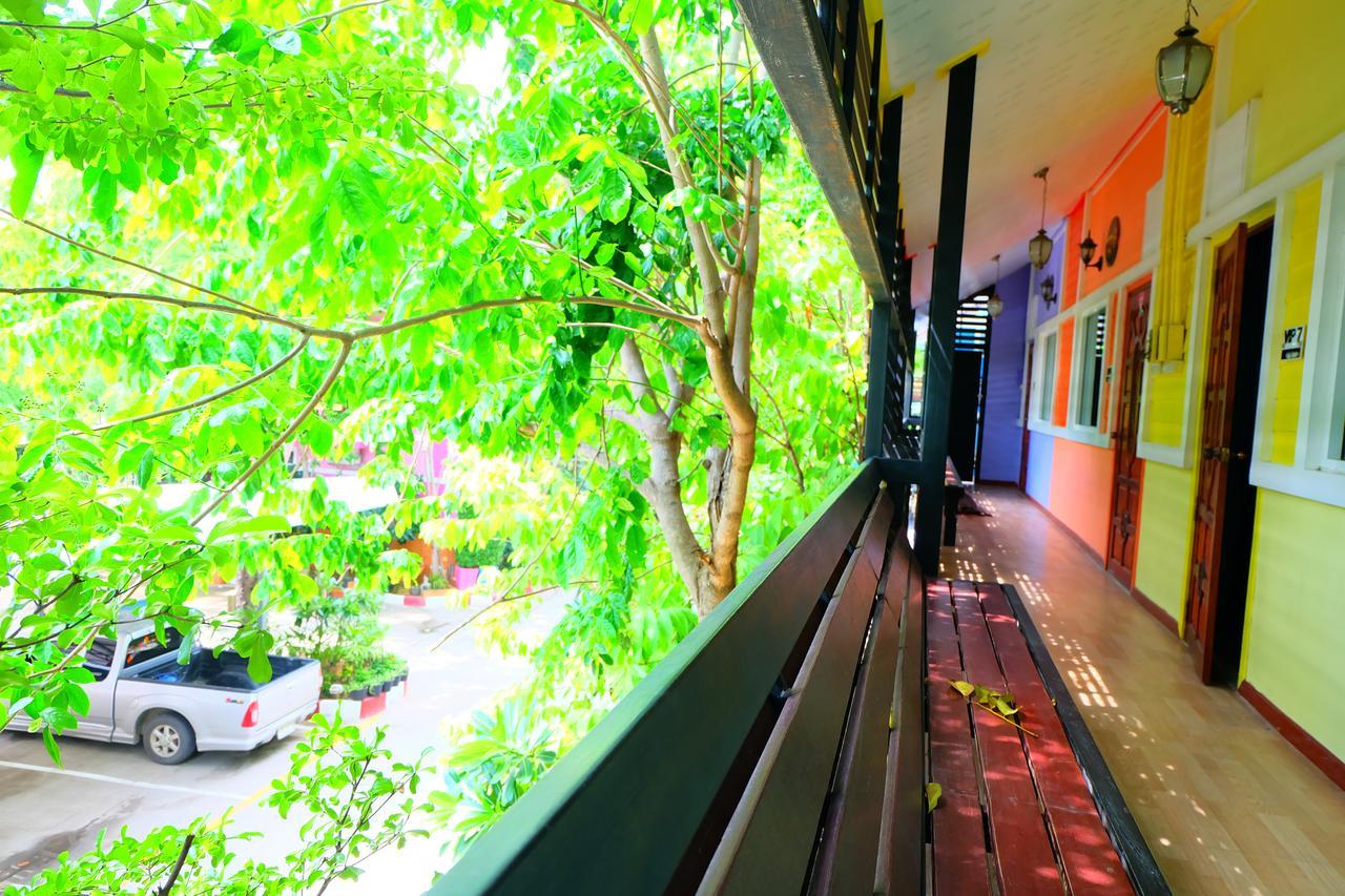 Rak Kun Resort 2 Nakhon Sawan Exterior photo