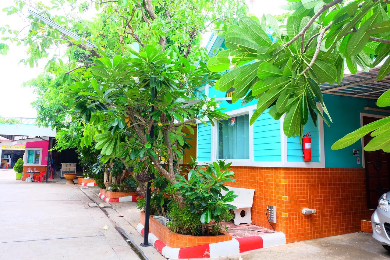 Rak Kun Resort 2 Nakhon Sawan Exterior photo