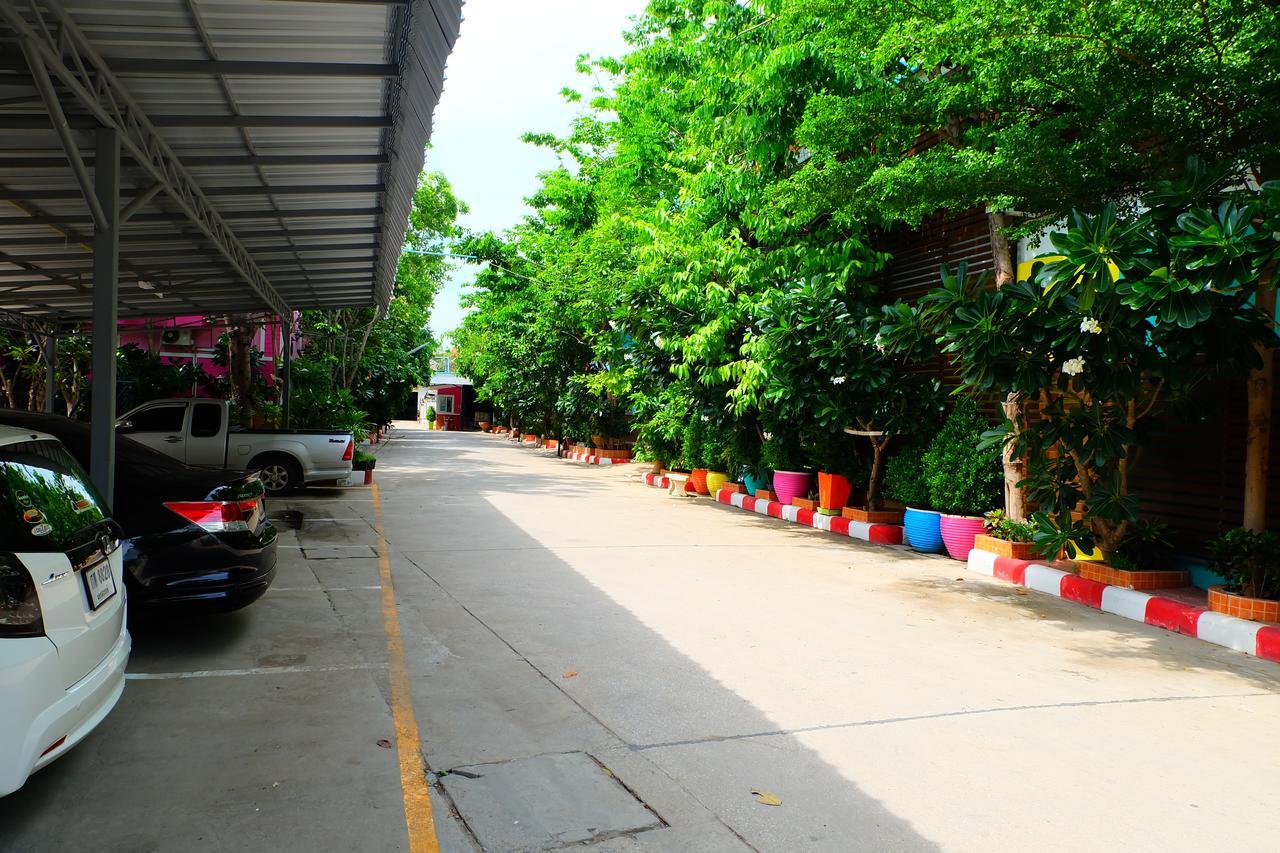 Rak Kun Resort 2 Nakhon Sawan Exterior photo